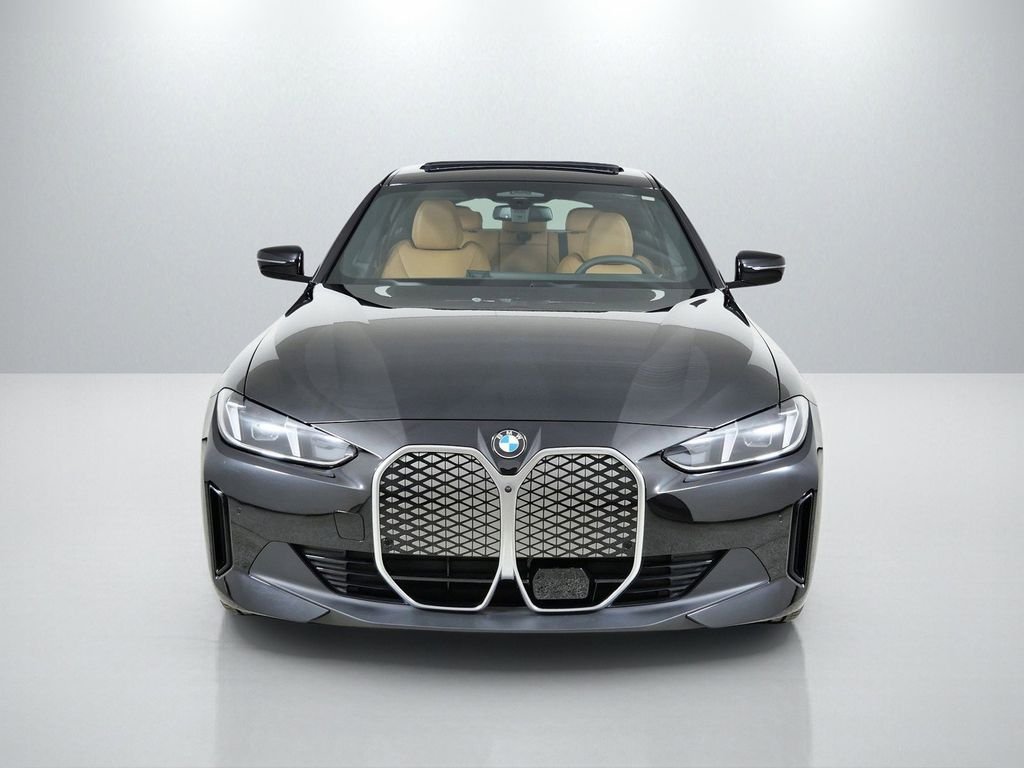 Used 2026 Black Sapphire Metallic BMW xDrive40 image 3