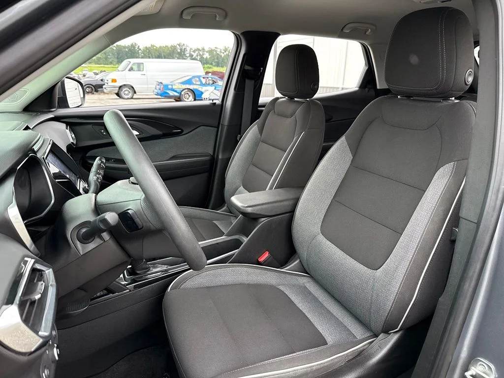 Used 2021 Gray Chevrolet LT image 13