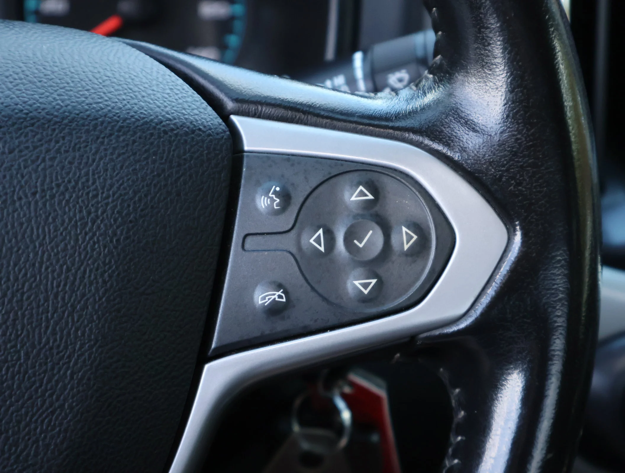 Used 2021 BLACK Chevrolet 2WD LT image 15