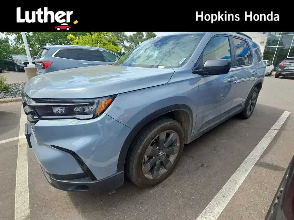2025 Honda Pilot Sport AWD's photo
