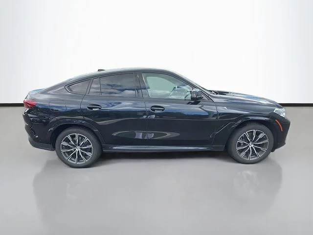 Used 2023 Black BMW xDrive40i image 8