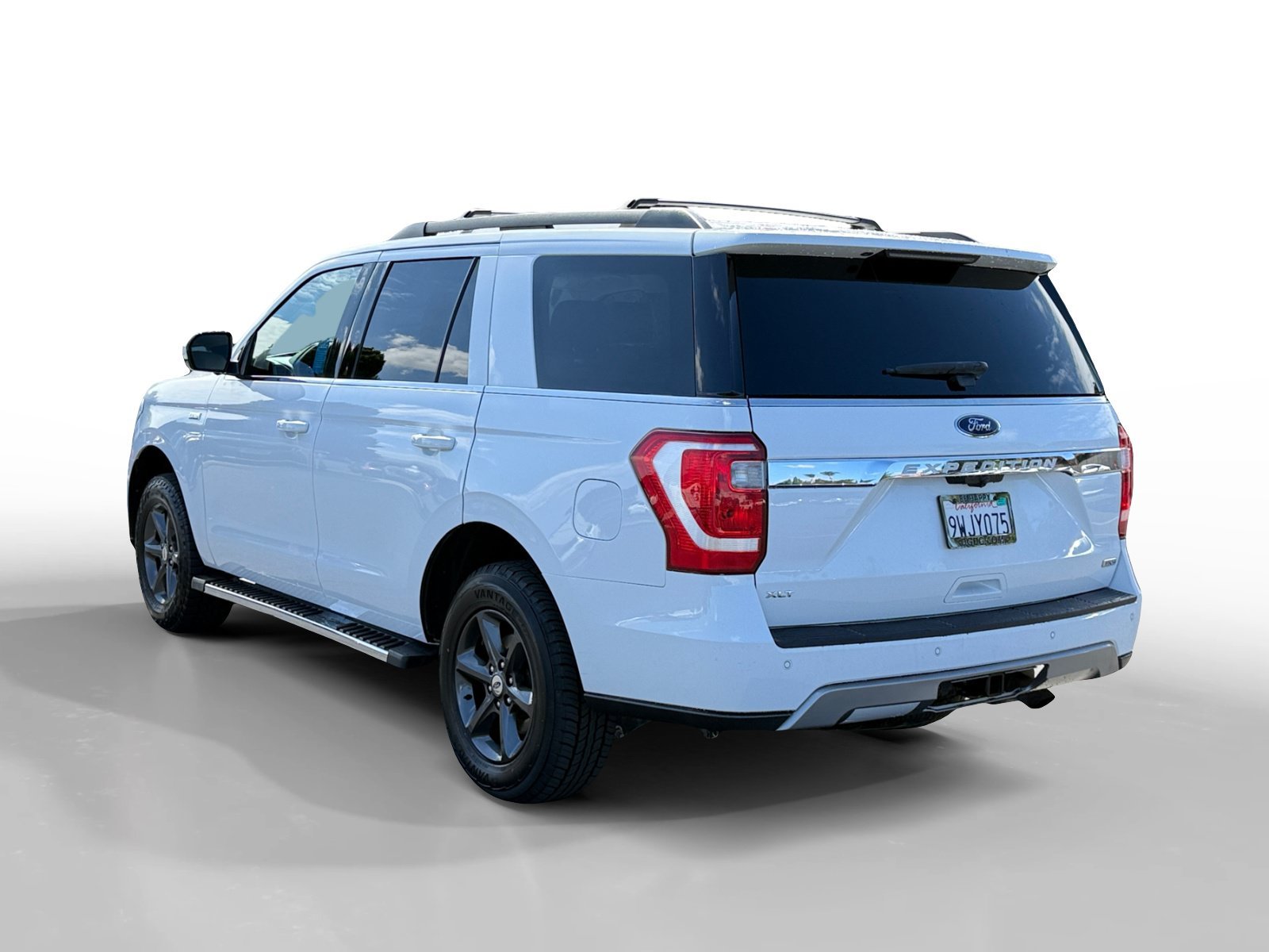 Certified Used 2020 Oxford White Ford XLT image 3