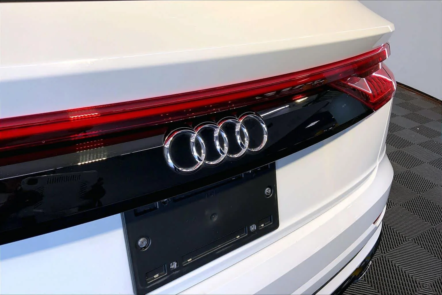 Used 2022 Carrara White Audi Prestige image 33
