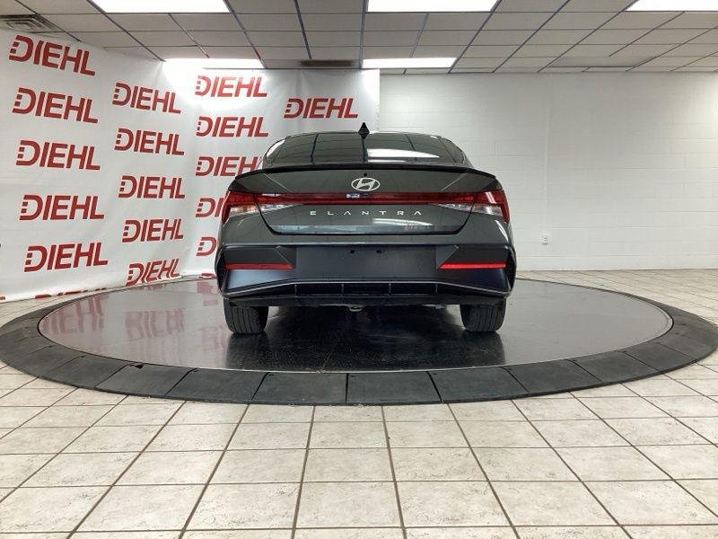 New 2026 Gray Hyundai SEL Sport image 6