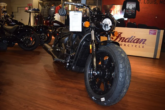 2025 Indian SCOUT BOBBER, BLACK METALLIC, 49ST Base 