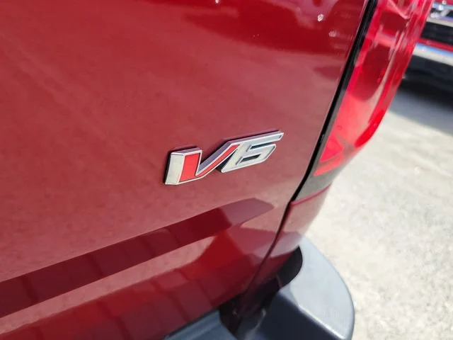 2021 Chevrolet Colorado Z71 - Photo 10