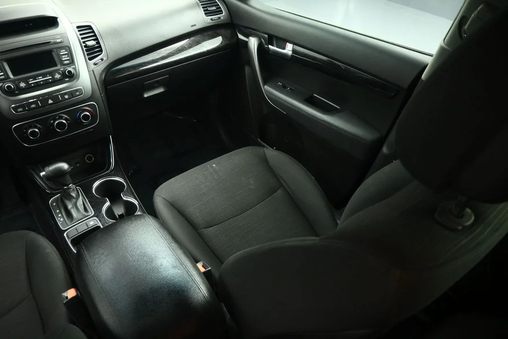 Used 2015 Red Kia LX image 42