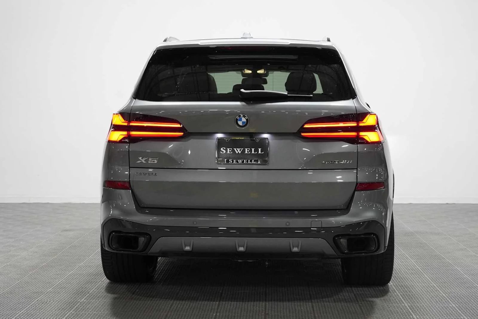 Certified Used 2026 Skyscraper Grey Metallic BMW sDrive40i image 12