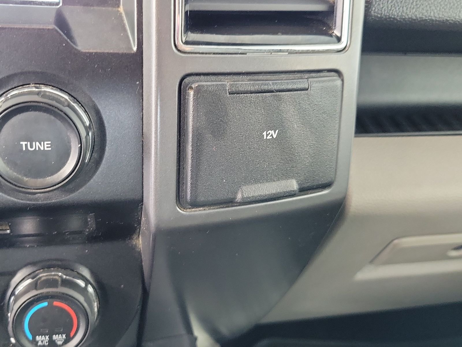 Used 2018 Black Ford XLT image 25