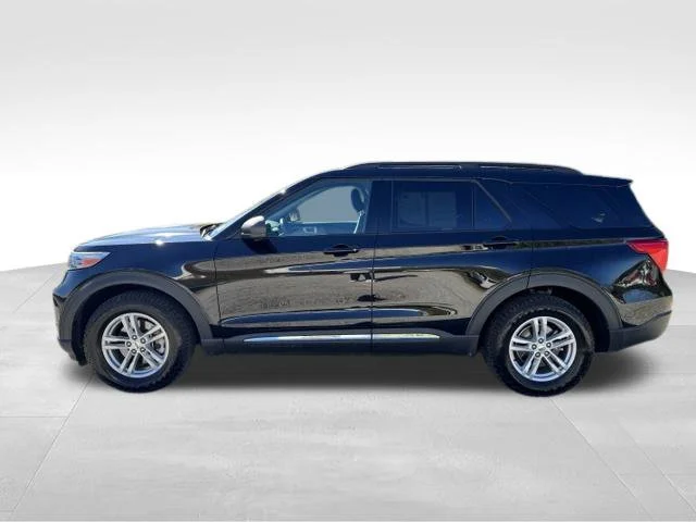 Used 2023 Black Ford XLT image 4