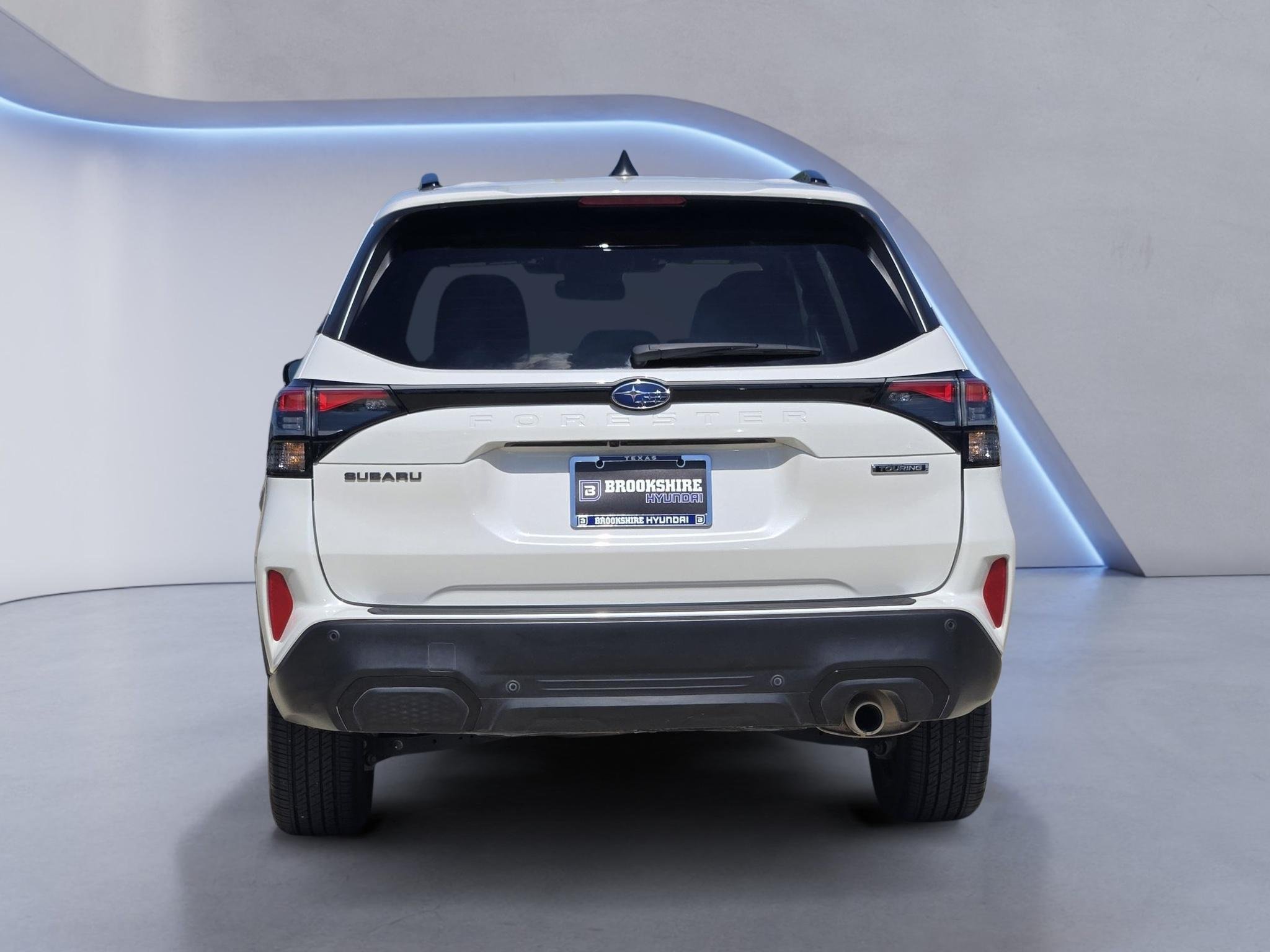 Used 2025 Crystal White Pearl Subaru Touring image 7