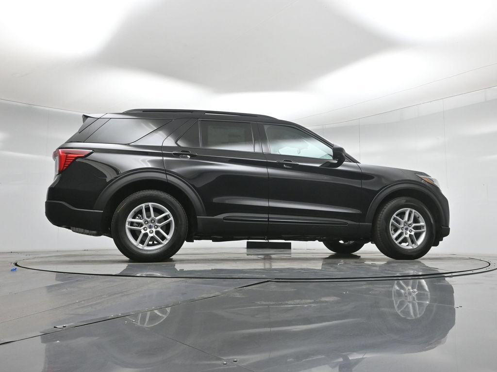 New 2026 Agate Black Metallic Ford Active image 46
