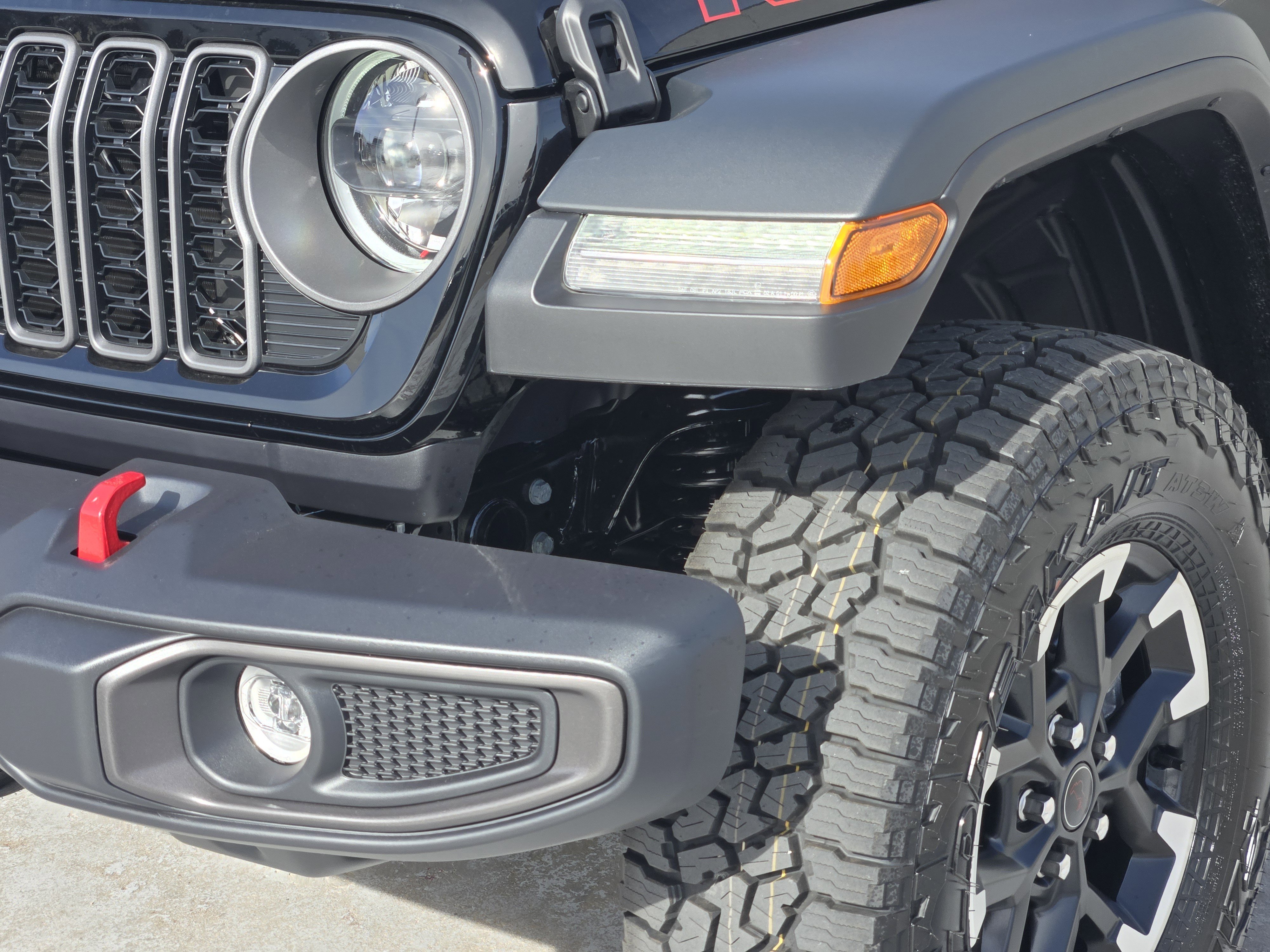 New 2026 Black Clear-Coat Exterior Paint Jeep Rubicon image 6