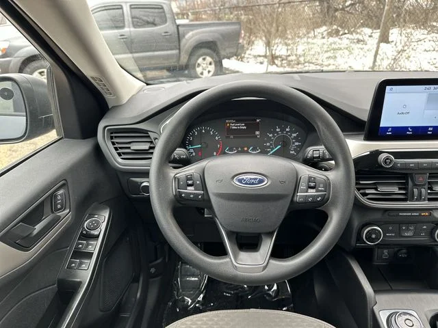 Used 2022 Blue Ford SE image 13