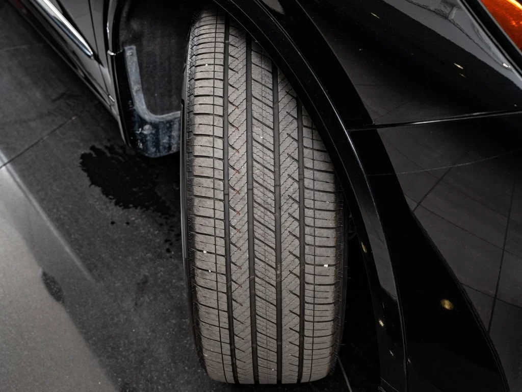 Certified Used 2025 Majestic Black Pearl Acura Advance Package image 54