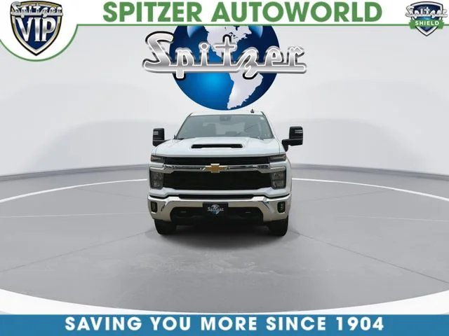 Used 2025 White Chevrolet LT image 4