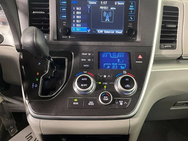 Used 2015 Silver Toyota LE image 31