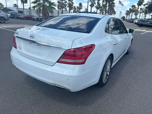 Used 2015 White Hyundai Ultimate image 6