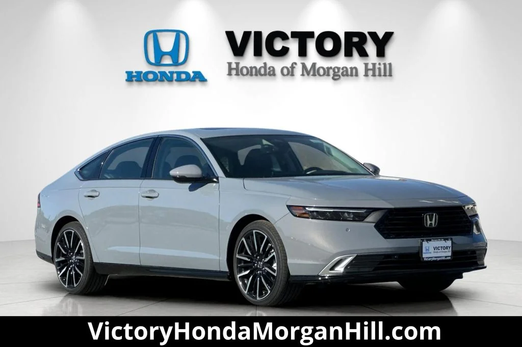 New 2026 Urban Gray Pearl Honda Touring image 1