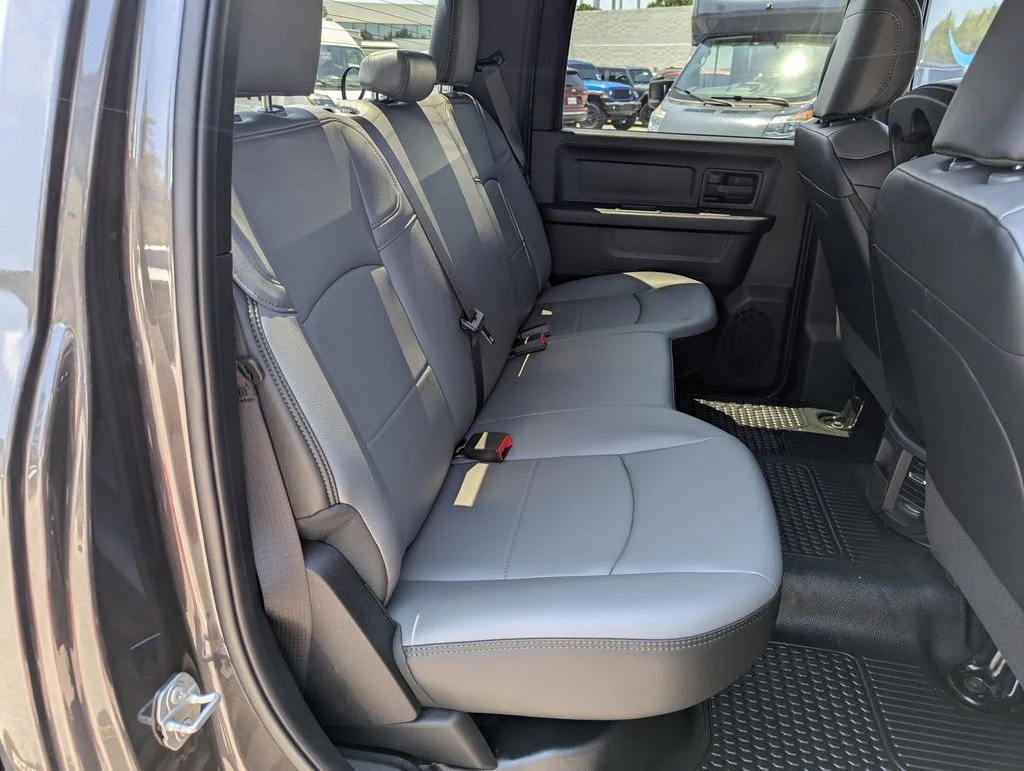 2025 RAM 3500 Tradesman - Photo 32