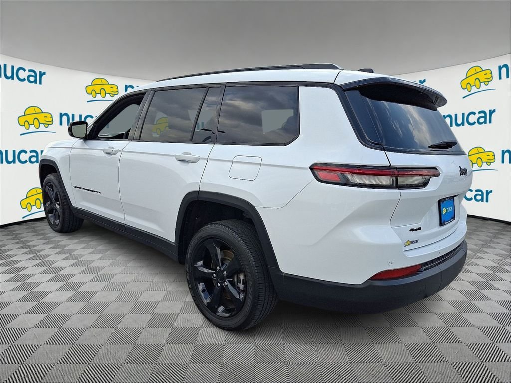 Used 2023 White Jeep Altitude image 5