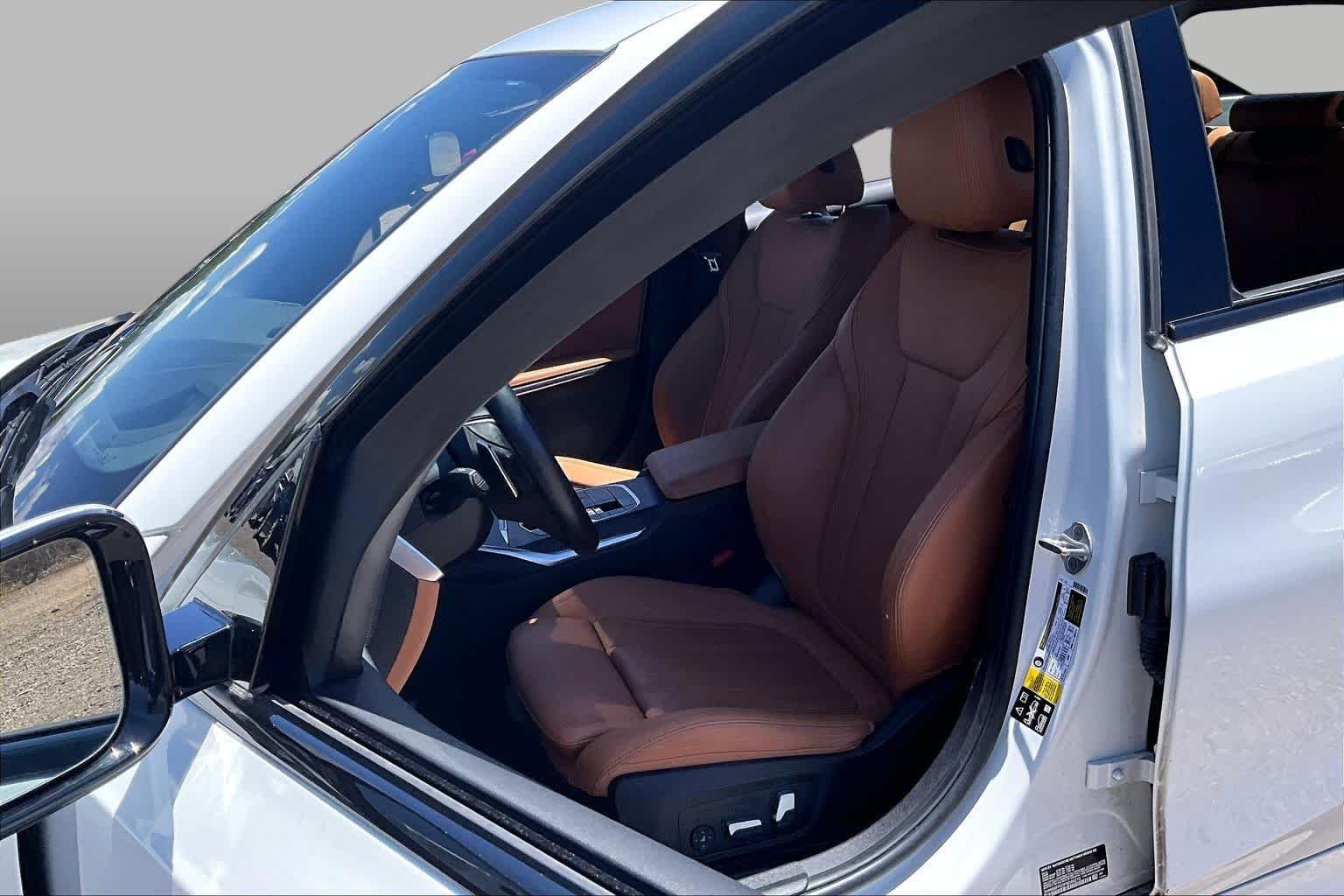 Used 2023 Alpine White BMW 330i xDrive image 6