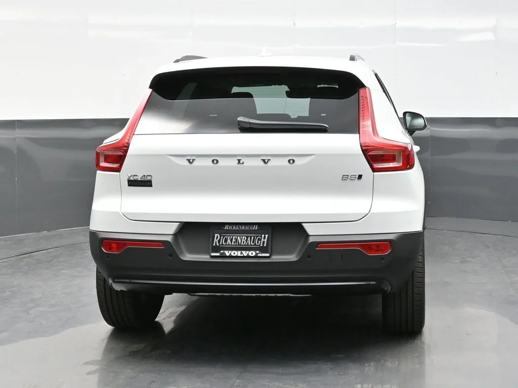 2026 Volvo XC40 Plus - Photo 6