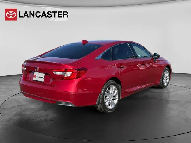 Used 2018 Red Honda LX 1.5T image 7
