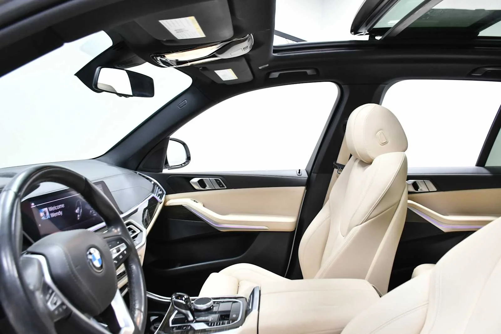 Used 2020 Alpine White BMW sDrive40i image 12