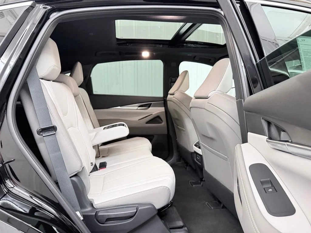 New 2027 BLACK OBSIDIAN INFINITI Luxe AWD image 42