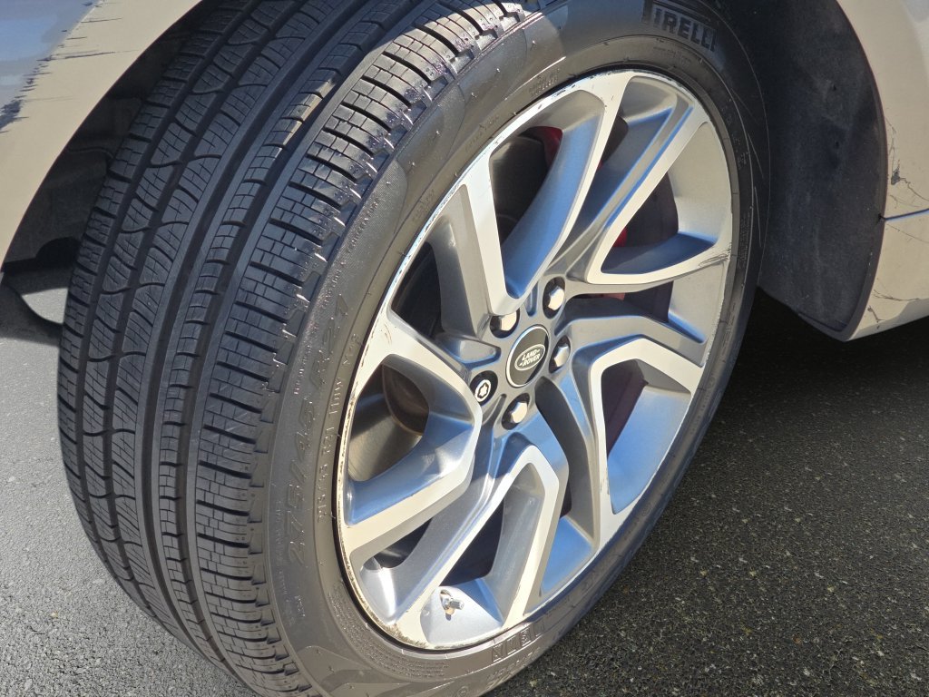 Used 2019 Gray Land Rover HSE Dynamic image 36