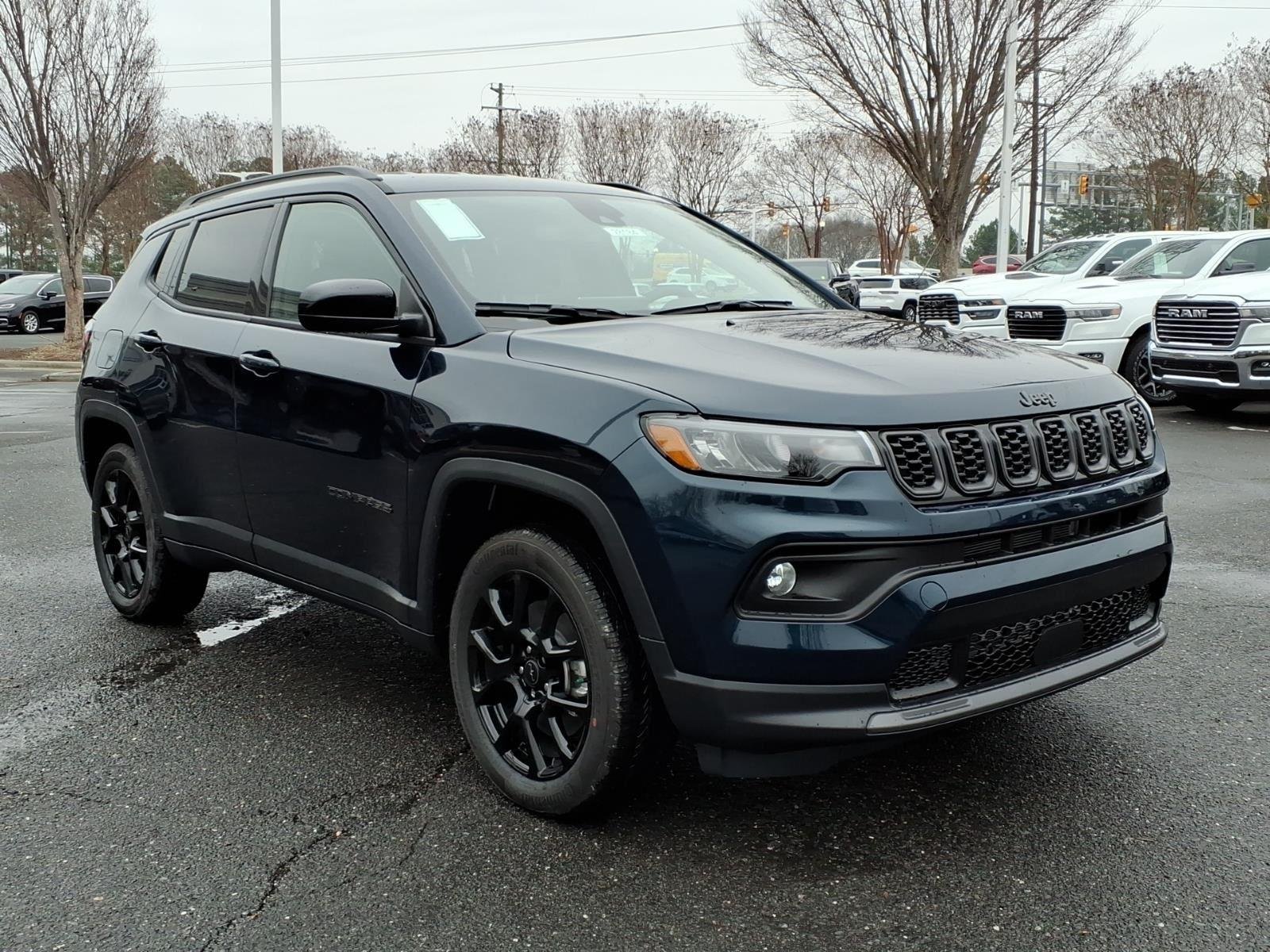 New 2026 Fathom Blue Pearl-Coat Exterior Paint Jeep Latitude Altitude image 20