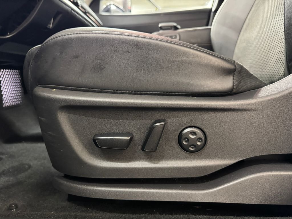 Used 2023 Black Diamond Pearl Nissan ENGAGE image 14