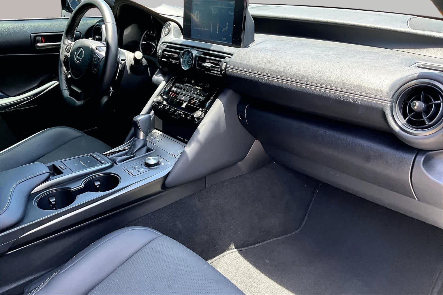 Used 2025 Ultra White Lexus F SPORT Design image 19