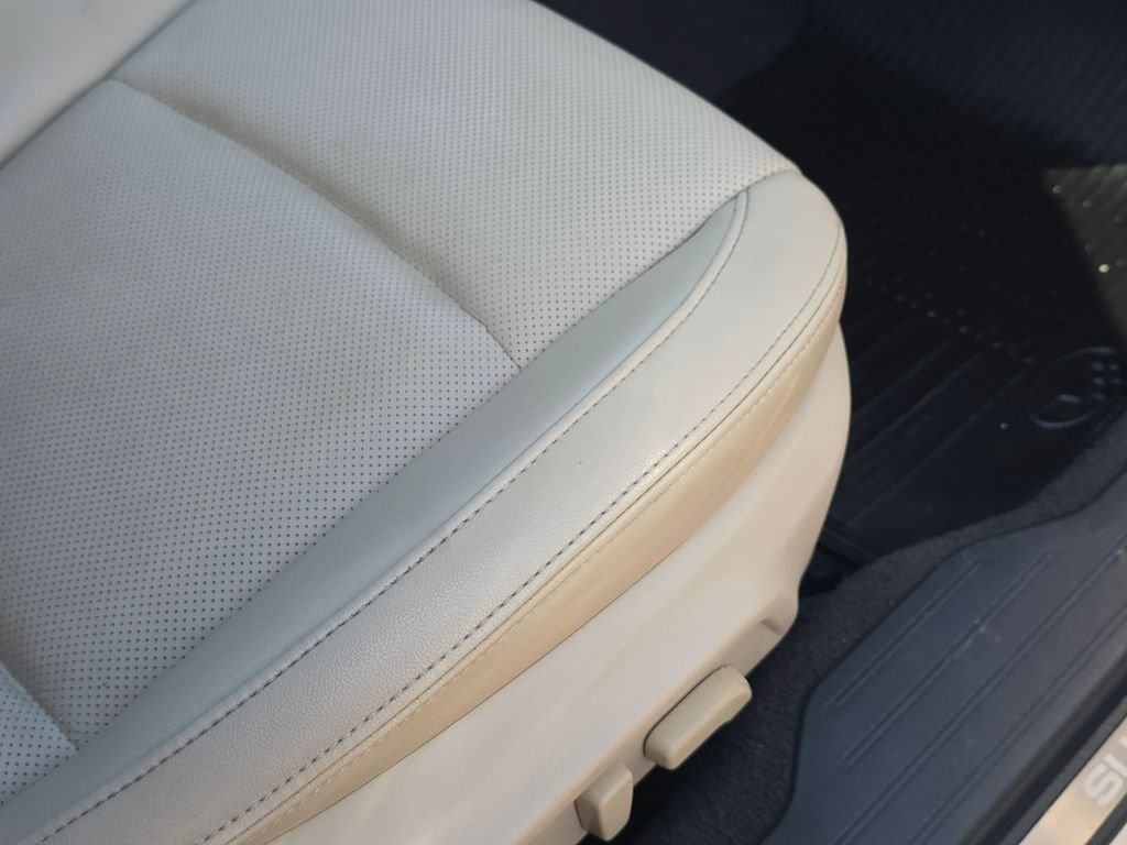 Used 2015 Gray Subaru 2.5i image 29
