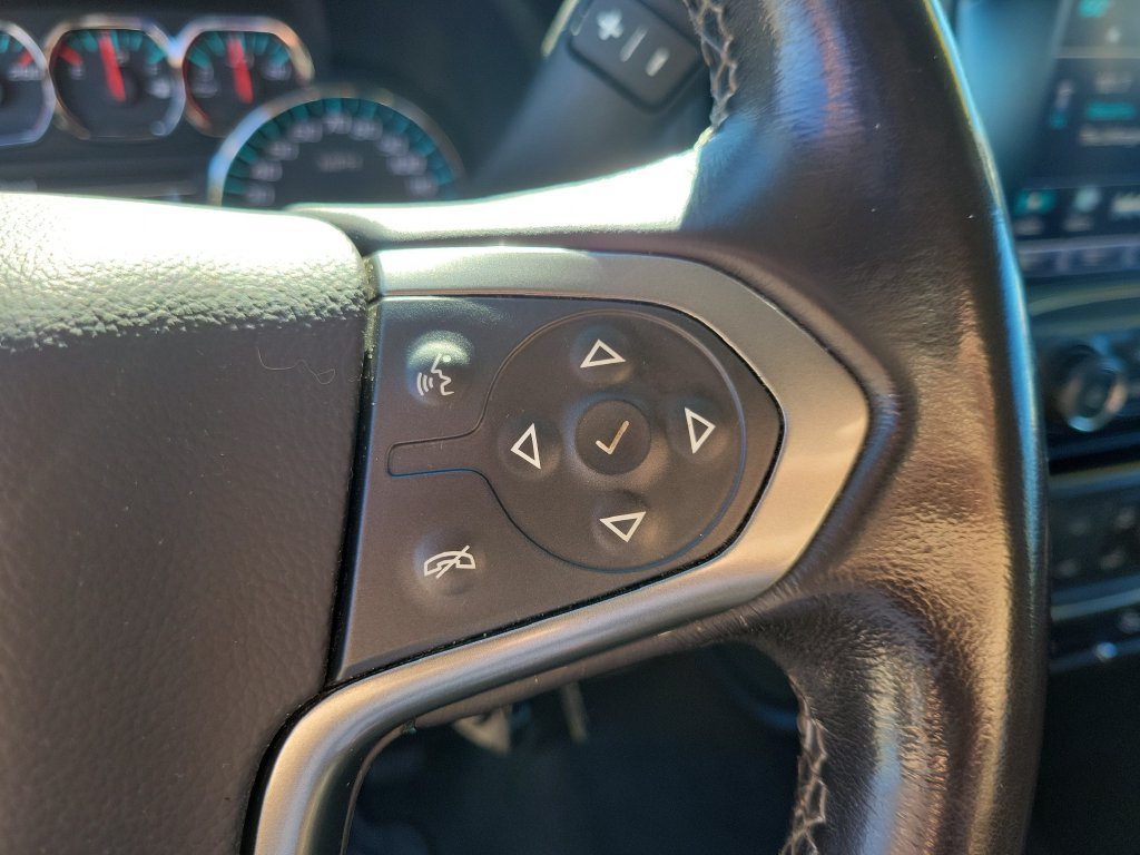 Used 2018 SUMMIT WHITE Chevrolet LT image 24