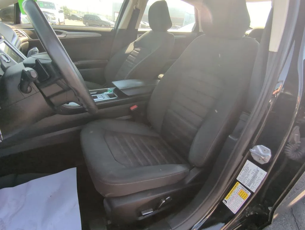 Used 2020 Black Ford SE image 11