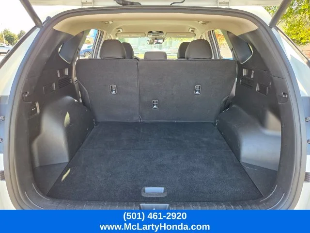 Used 2024 White Hyundai SEL image 15