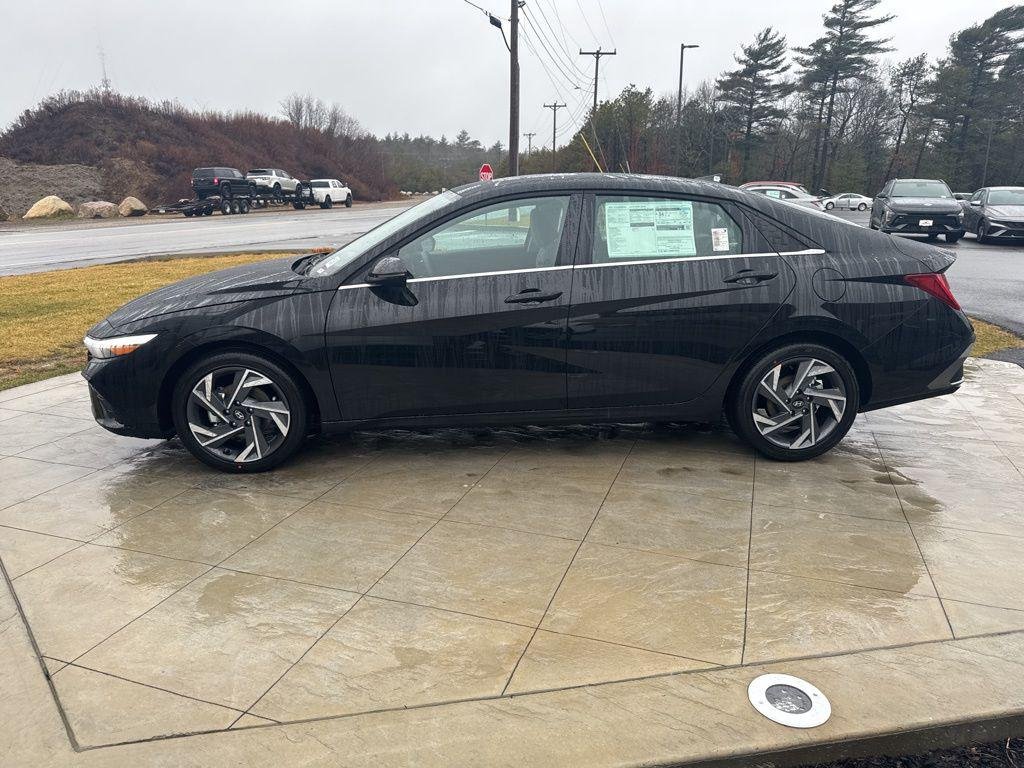 New 2026 Black Hyundai Limited image 4