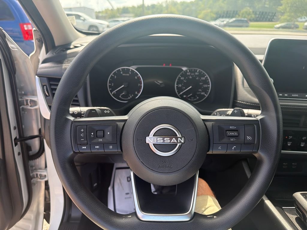 Used 2024 White Nissan S image 17