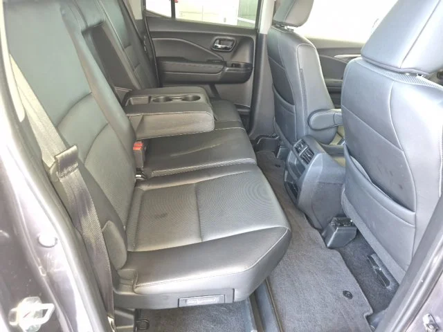 Certified Used 2023 Modern Steel Metallic Honda AWD RTL image 32