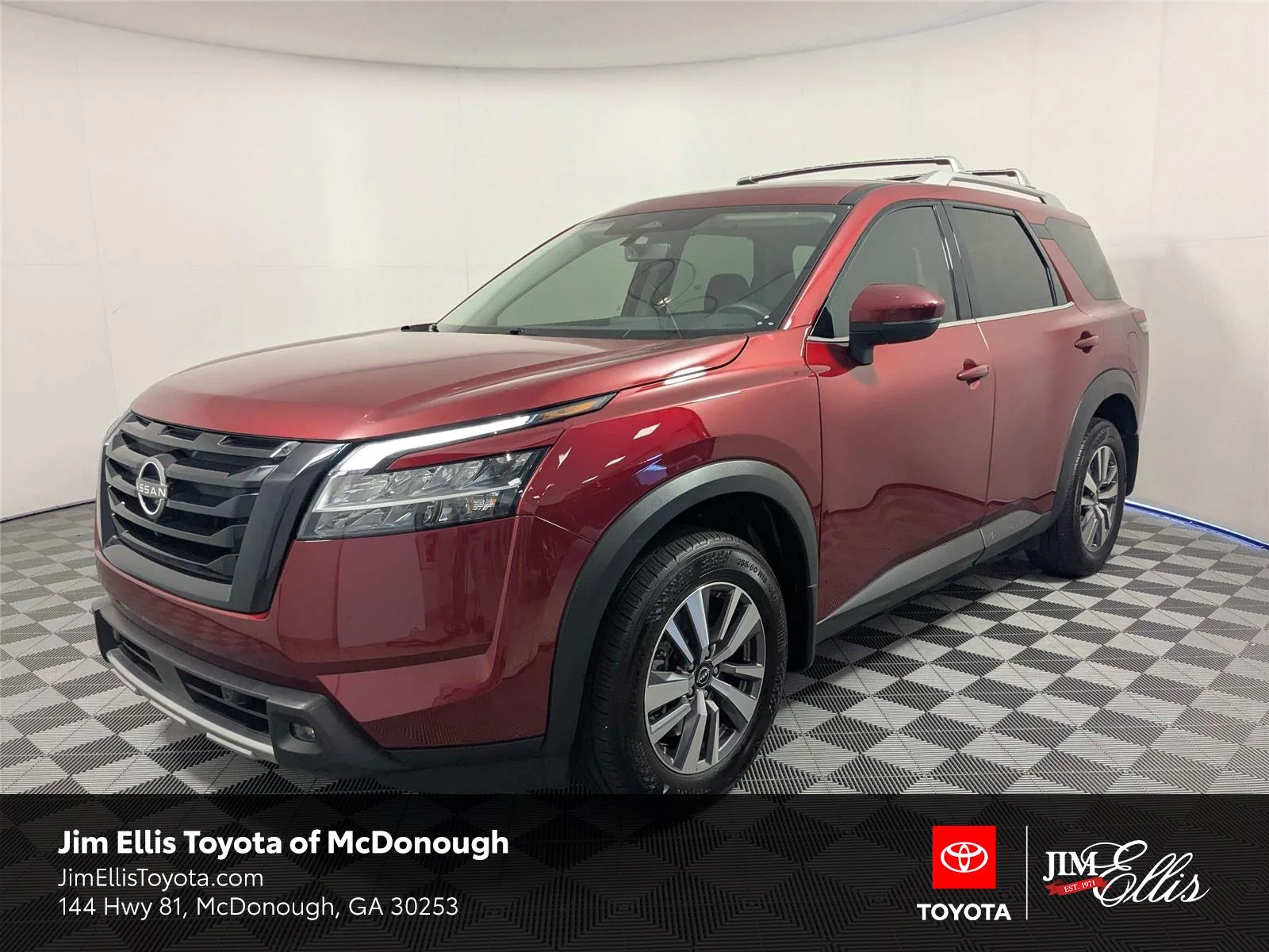 2023 Nissan Pathfinder SL