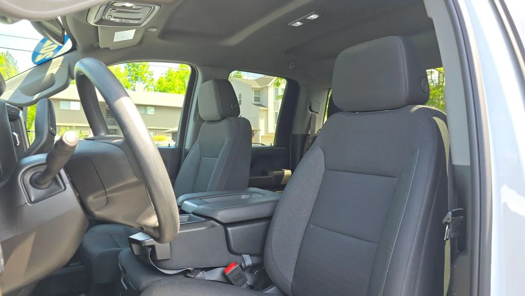 Used 2025 Summit White Chevrolet Custom image 23