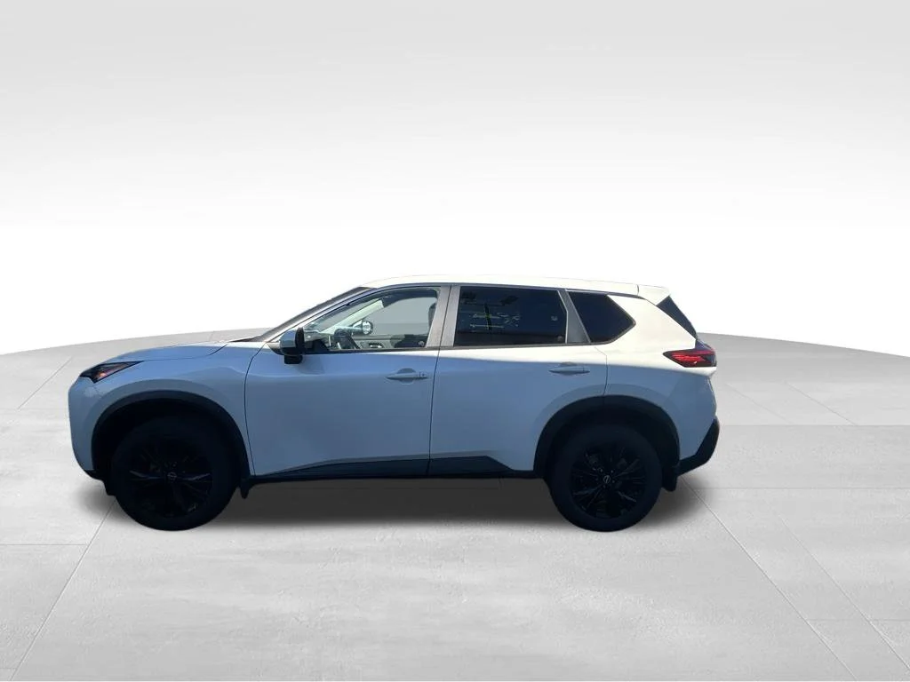 Used 2023 White Nissan SV image 2