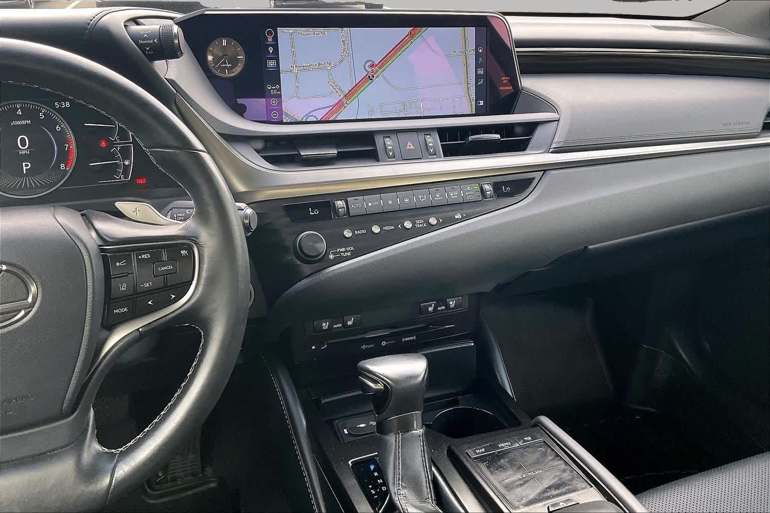 Used 2019 Silver Lining Metallic Lexus  image 7