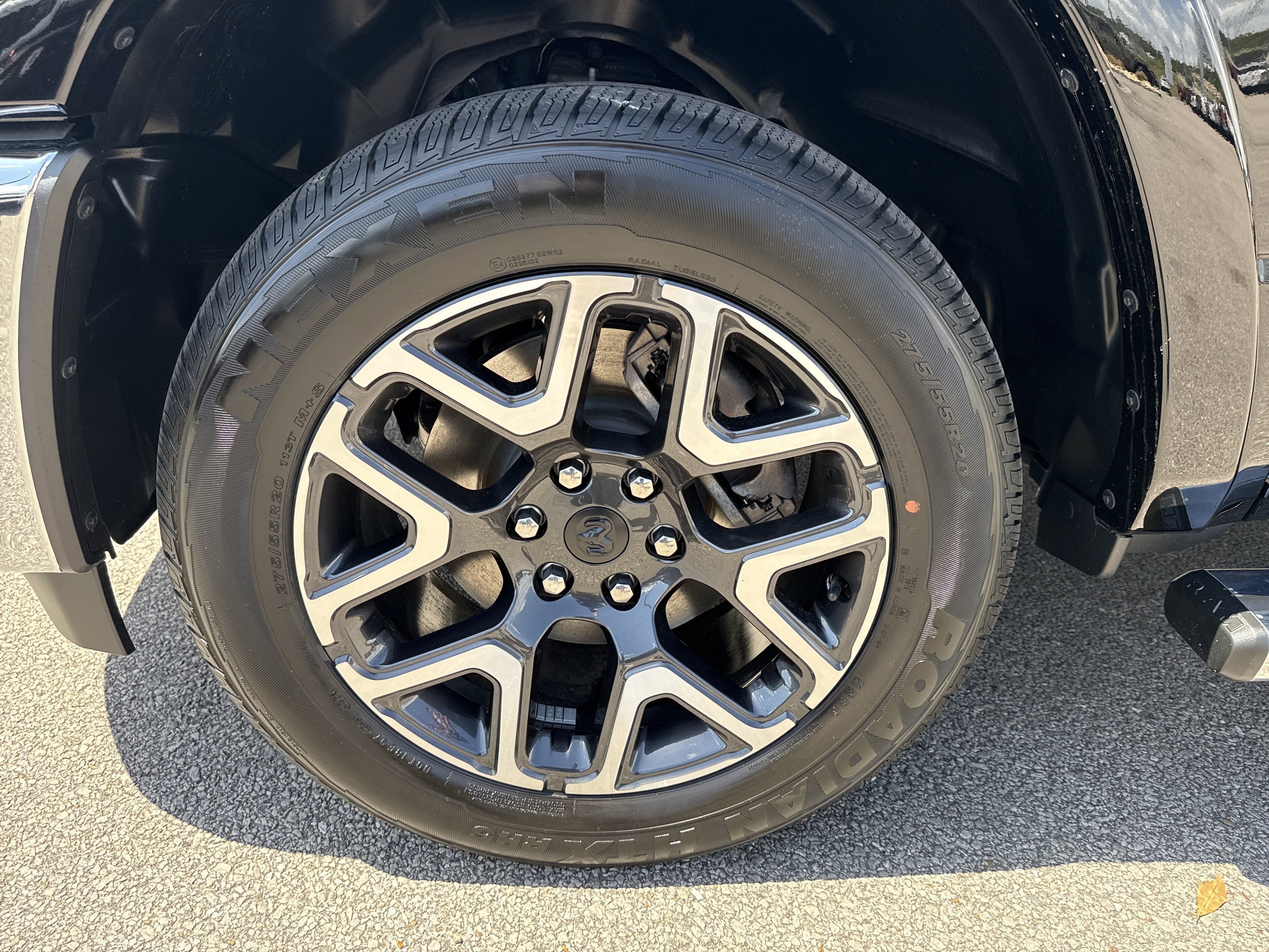 New 2026 Diamond Black Crystal Pearl-Coat Exterior Paint RAM Laramie image 14