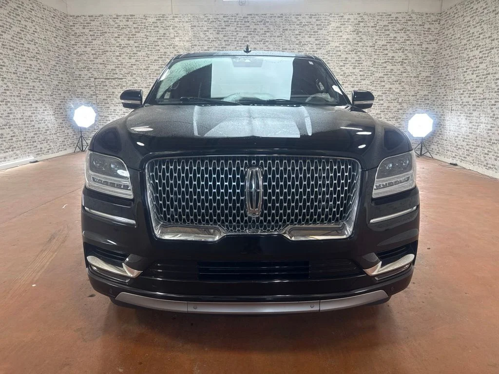 Used 2021 Infinite Black Lincoln Reserve image 2