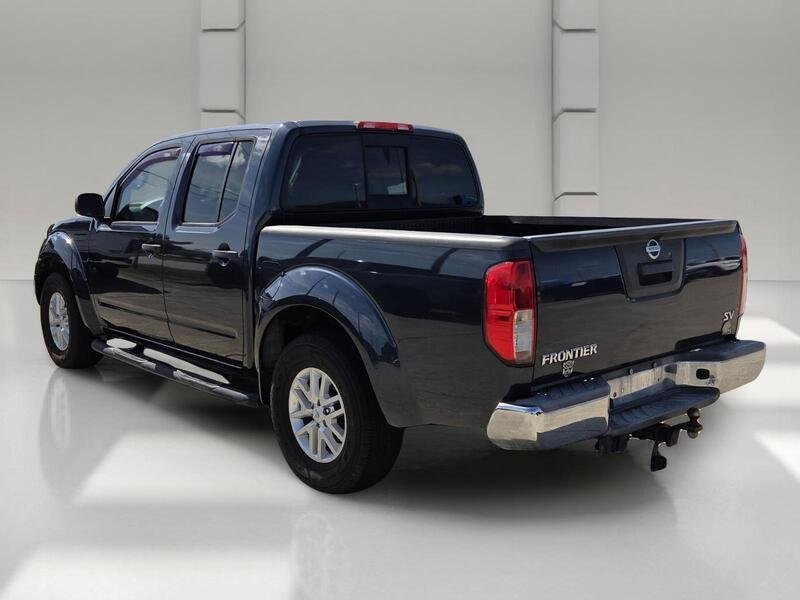 Used 2015 Arctic Blue NISSAN 2WD CREW CAB SWB AUTO SV image 3