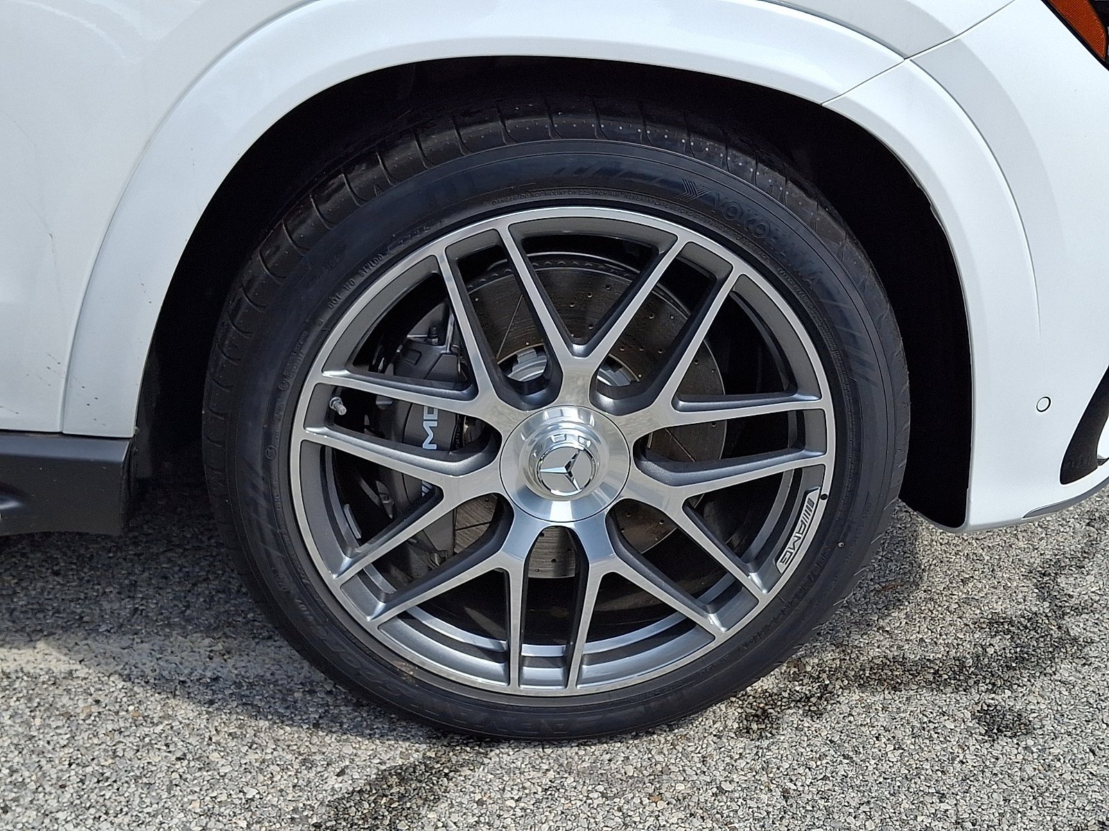 New 2026 MANUFAKTUR Moonlight White Metallic Mercedes-Benz AMG® GLE 53 4MATIC+ SUV image 30