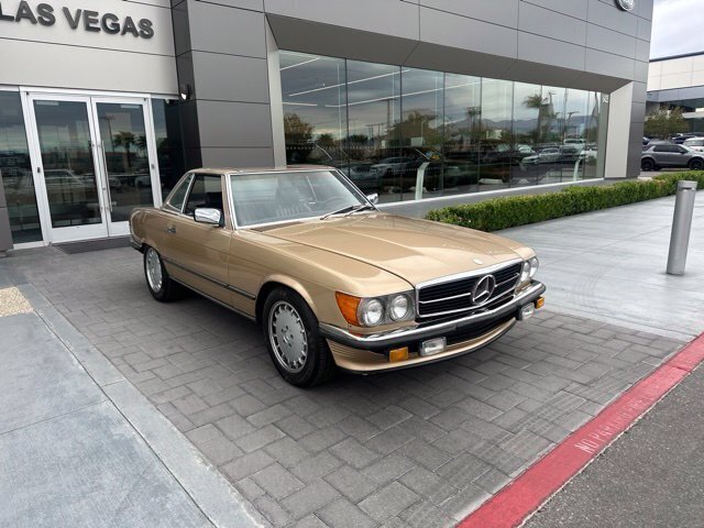 Used 1986 Beige Mercedes-Benz 560 SL image 3